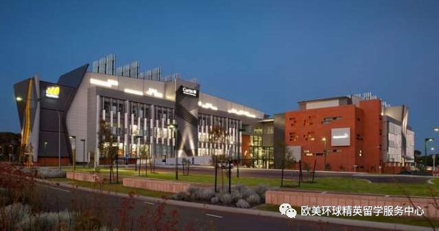 爱尔兰科克大学,爱尔兰国立梅努斯大学