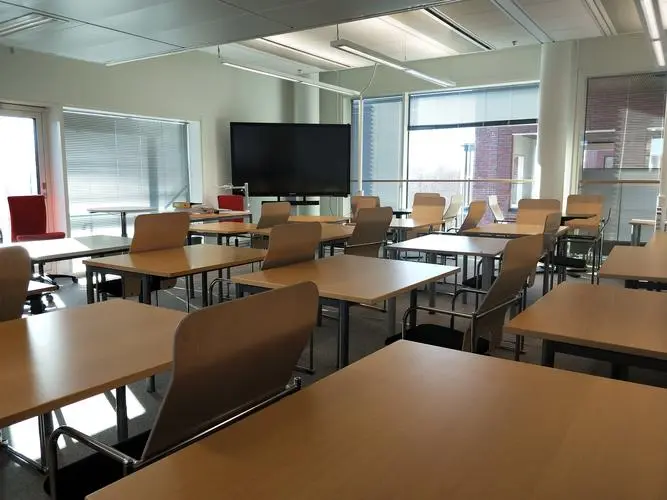 芬兰留学费用,芬兰高中留学