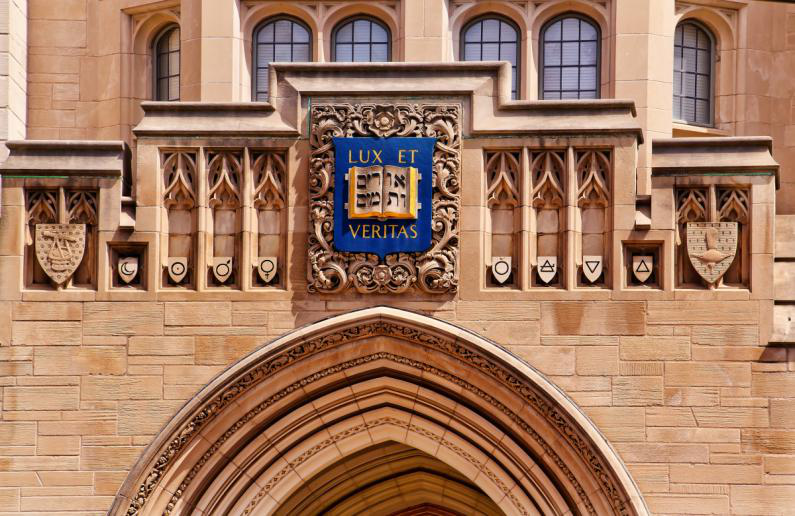 league)"的成员,也是八所常春藤盟校中最重视本科教育的大学之一,历年