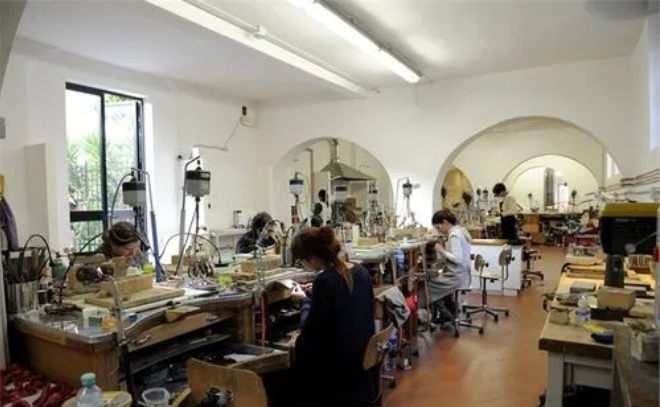 阿基米亚珠宝设计学院,阿基米亚珠宝设计学院留学优势,ALCHIMIA珠宝设计学院 阿基米亚珠宝设计学院,阿基米亚珠宝设计学院留学优势,ALCHIMIA珠宝设计学院